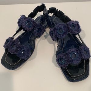 Tory Burch navy patent sandal size 7.5